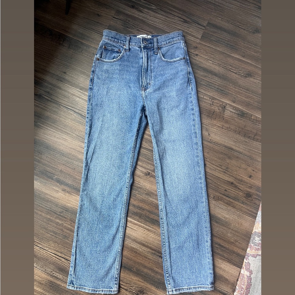 Abercrombie & Fitch Women's Ultra High-Rise Jeans 25